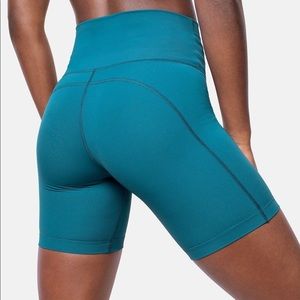 Outdoor Voices lightform short